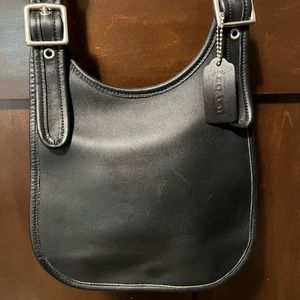Vintage COACH Black Leather Faith’s Legacy Crescent Flap Crossbody Purse 9949